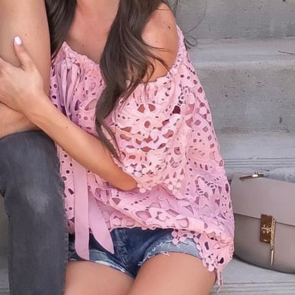🌸 Chicwish “Dream a Little Dream” Pink Crochet Off-Shoulder Top | Size S - Picture 3 of 6